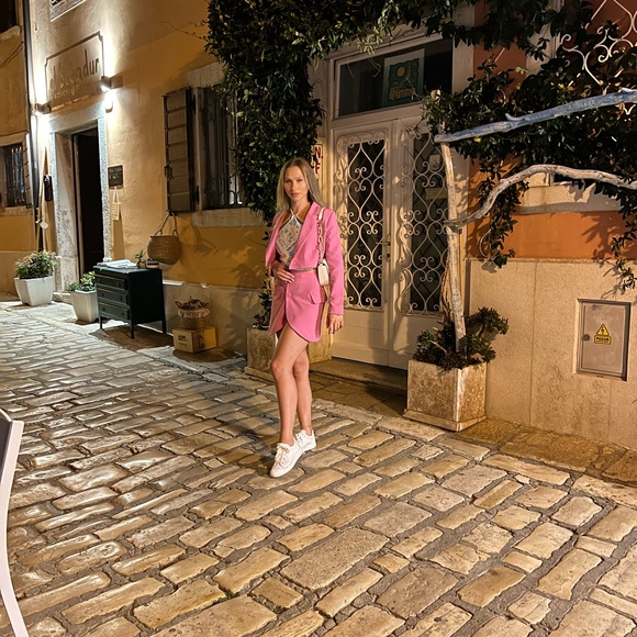 pink suit, bought in the Ukrainian brand, worn 1 time - Picture 2 of 2